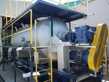 亜臨界水処理装置