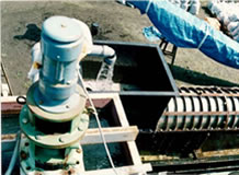 仮説脱水機による特定分画の一部底泥処理。