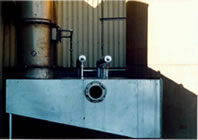 液体サイクロンで処理した海水によるカスケード塔